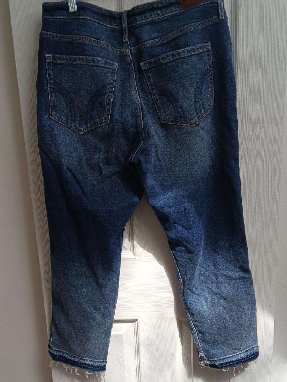 Hollister High Rise Slim Straight Vintage Stretch Cropped Distressed Jeans 13S - Picture 8 of 16